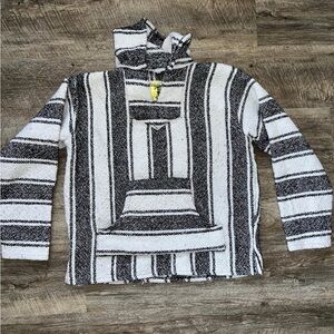 Chic Striped Black and White Drug Rug